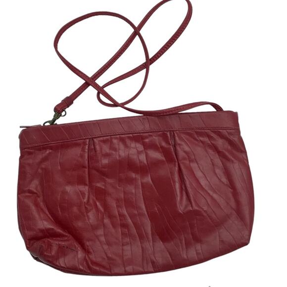 Stylecraft Handbags - STYLECRAFT Vintage Textured Red Clutch Bag